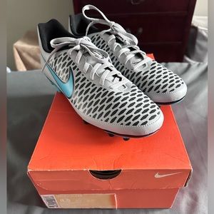 Nike Magista OLA FQ soccer cleats